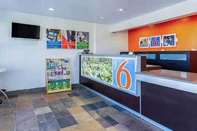 Photo 3 - Motel 6 Pendleton, OR - West