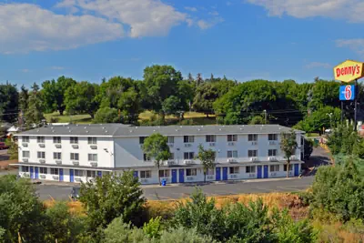 Photo 2 - Motel 6 Pendleton, OR - West