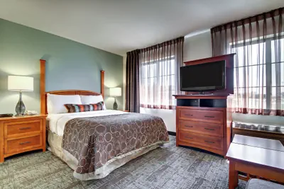 Photo 4 - Staybridge Suites Madison East by IHG