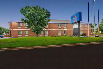 Photo 2 - Motel 6 Tulsa, OK - CENTRAL