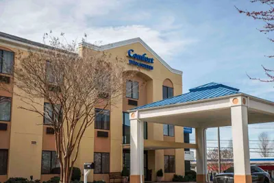 Photo 2 - Comfort Inn & Suites Morganton South