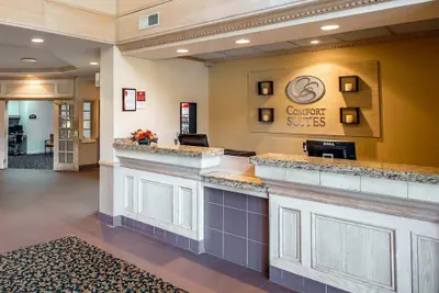 Photo 3 - Comfort Suites University Area Notre Dame - South Bend