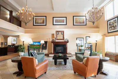 Photo 4 - Phoenix Inn Suites - Albany