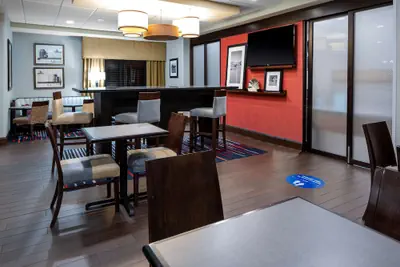 Photo 3 - Hampton Inn Columbia