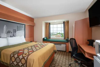 Photo 3 - Super 8 by Wyndham Columbus West