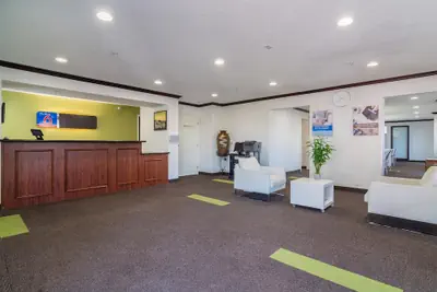 Photo 3 - Studio 6 Plano, TX - Dallas - Plano Medical Center