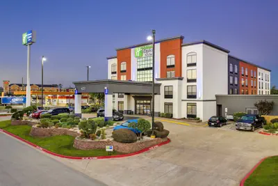 Photo 2 - Holiday Inn Express & Suites Longview North by IHG