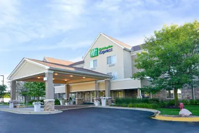 Photo 2 - Holiday Inn Express & Suites Chicago-Deerfield/Lincolnshire by IHG