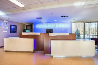 Photo 2 - Fairfield by Marriott Inn & Suites Raynham Middleborough/Plymouth