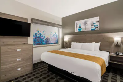 Photo 2 - Quality Inn & Suites Waco North