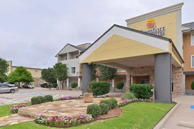 Photo 2 - Comfort Inn & Suites Frisco - Plano