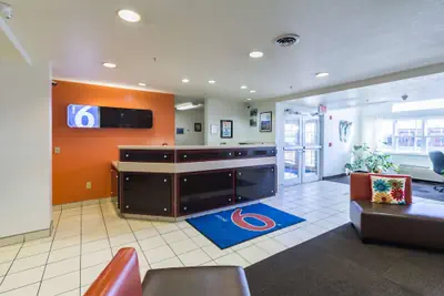 Photo 3 - Motel 6 Huron, OH - Sandusky