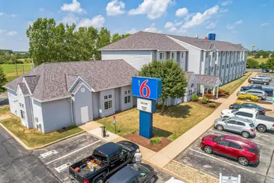 Photo 2 - Motel 6 Huron, OH - Sandusky