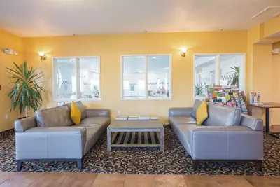 Photo 3 - Red Lion Inn & Suites McMinnville