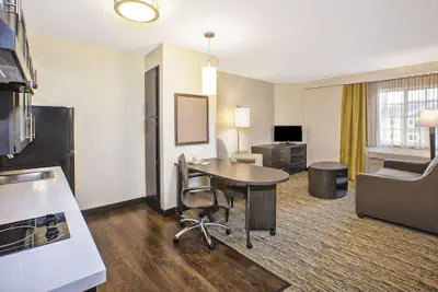 Photo 5 - Candlewood Suites Indianapolis by IHG