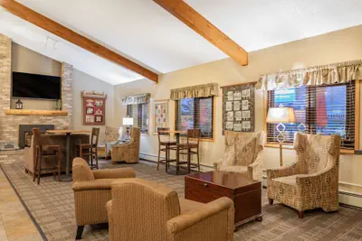 Photo 5 - AmericInn by Wyndham Marshall