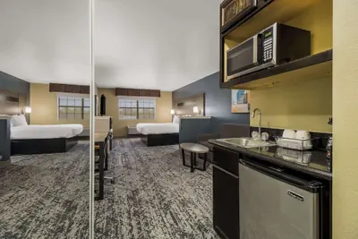Photo 2 - Best Western Temple Inn & Suites