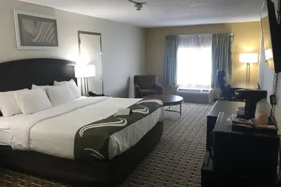 Photo 4 - Quality Inn Vincennes