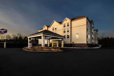 Photo 2 - Hampton Inn Waterville