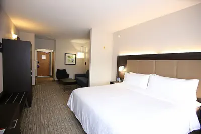 Photo 4 - Holiday Inn Express & Suites Ashland by IHG