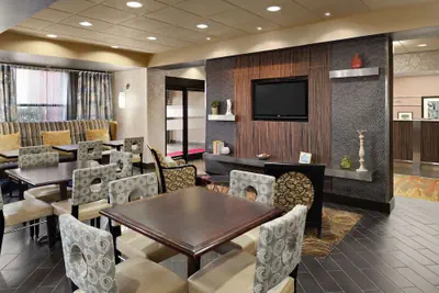 Photo 4 - Hampton Inn Pell City