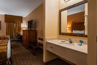 Photo 5 - Best Western Plus Midwest Inn & Suites