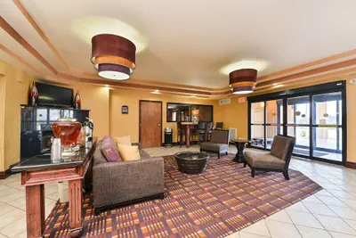 Photo 4 - Best Western Plus Midwest Inn & Suites