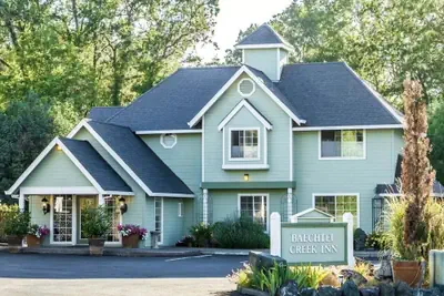Photo 3 - Baechtel Creek Inn