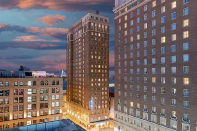 Photo 2 - Courtyard by Marriott St. Louis Downtown/Convention Center