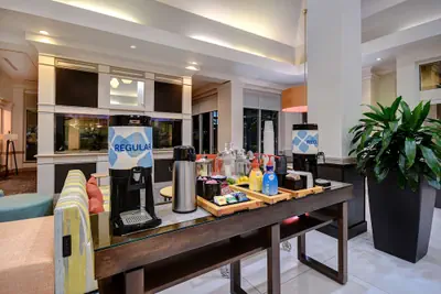 Photo 3 - Hilton Garden Inn Ft Myers