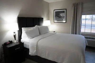 Photo 3 - Lucille's Hotel, Restaurant, & Bar