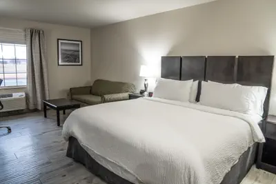 Photo 4 - Lucille's Hotel, Restaurant, & Bar
