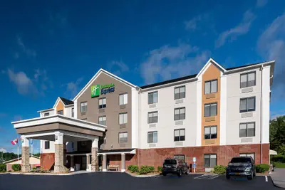 Photo 2 - Holiday Inn Express Hillsville by IHG