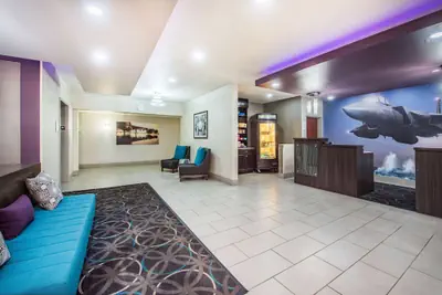 Photo 4 - La Quinta Inn & Suites by Wyndham Fairborn Wright-Patterson