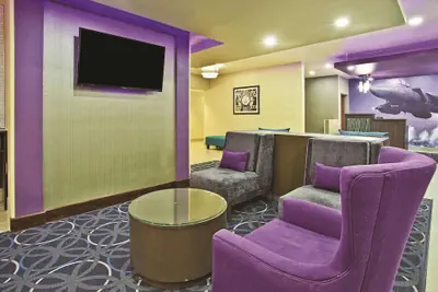 Photo 3 - La Quinta Inn & Suites by Wyndham Fairborn Wright-Patterson
