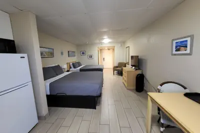 Photo 5 - Beachside Hotel
