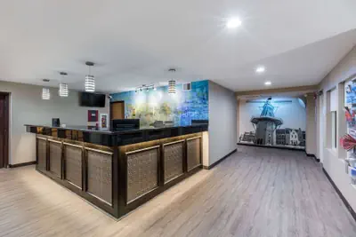 Photo 3 - Baymont by Wyndham Pella