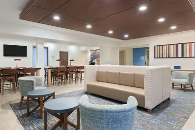 Photo 3 - Holiday Inn Express & Suites Columbus Airport East by IHG