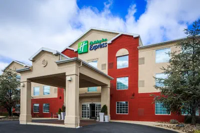 Photo 2 - Holiday Inn Express & Suites Reading by IHG