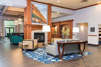 Photo 2 - Hampton Inn & Suites East Lansing/Okemos