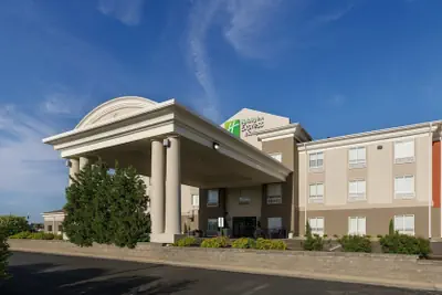Photo 2 - Holiday Inn Express & Suites Lawrence by IHG