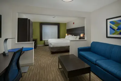 Photo 5 - Holiday Inn Express & Suites Lawrence by IHG