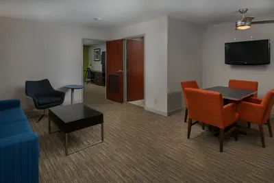 Photo 3 - Holiday Inn Express & Suites Lawrence by IHG