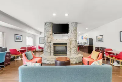 Photo 4 - Comfort Inn & Suites Bellevue - Omaha Offutt AFB