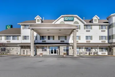 Photo 2 - Quality Inn & Suites Lincoln North