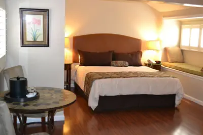 Photo 3 - Sunset Inn