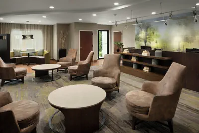 Photo 4 - Courtyard by Marriott Long Island MacArthur Airport