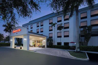 Photo 2 - Hampton Inn Boca Raton-Deerfield Beach