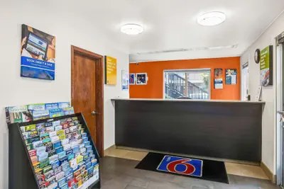 Photo 4 - Motel 6 Portland, OR - Downtown