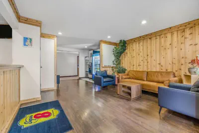 Photo 5 - Super 8 by Wyndham Arcata
